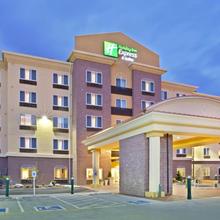 9 2 Star Hotels Near Hilton Garden Inn Seattle North Everett