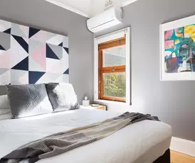 Unique 3 Bedroom Designer Home In The Inner East Hotel