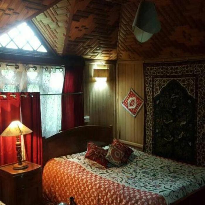 Akbar Group Of Heritage Houseboats Hotel Srinagar Reviews - 