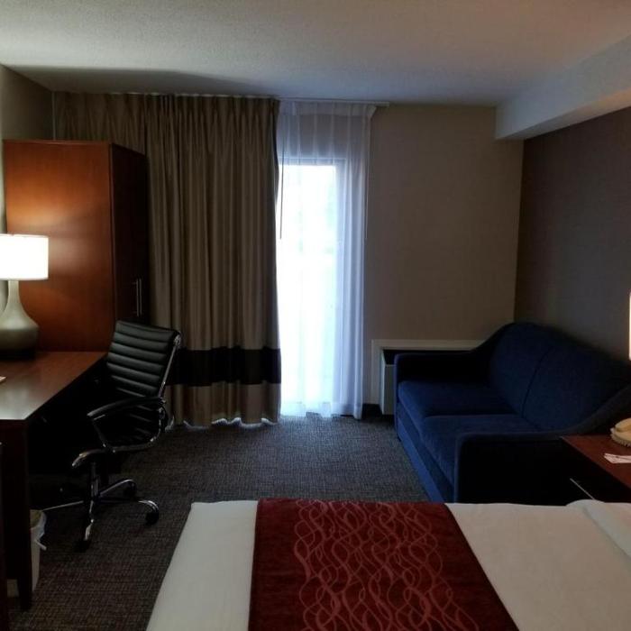 Comfort Inn North Hotel Toronto Reviews Photos Prices Check In