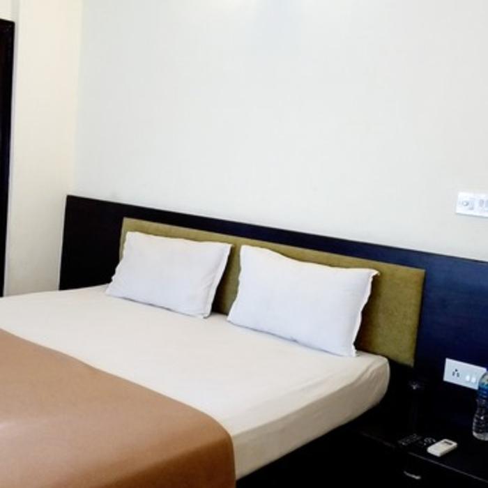 Country Club Chanakyapuri Resort Hotel Kolkata Reviews - 