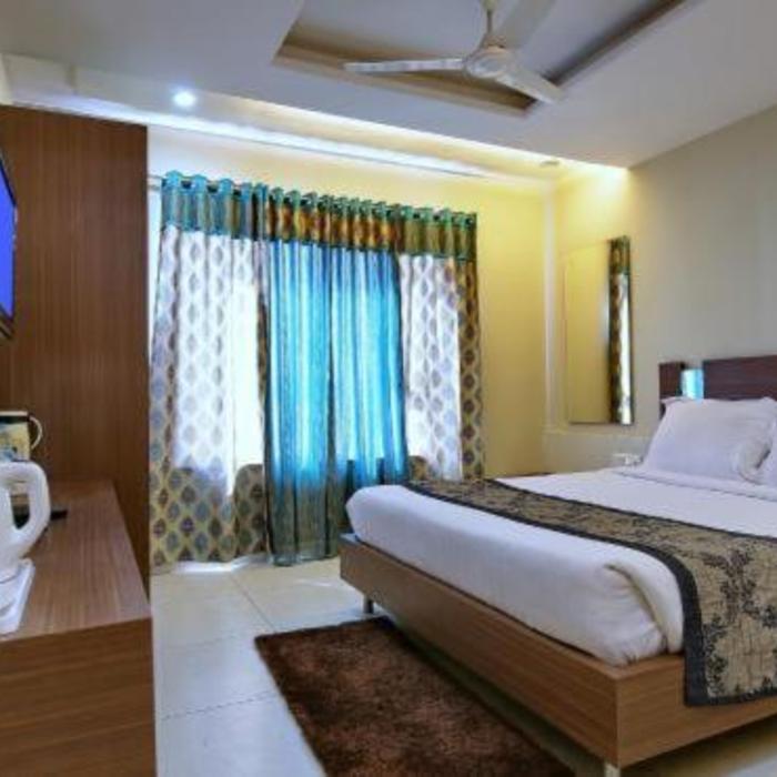 Hotel Sheela Shree Plaza Jhansi Reviews Photos Prices - 