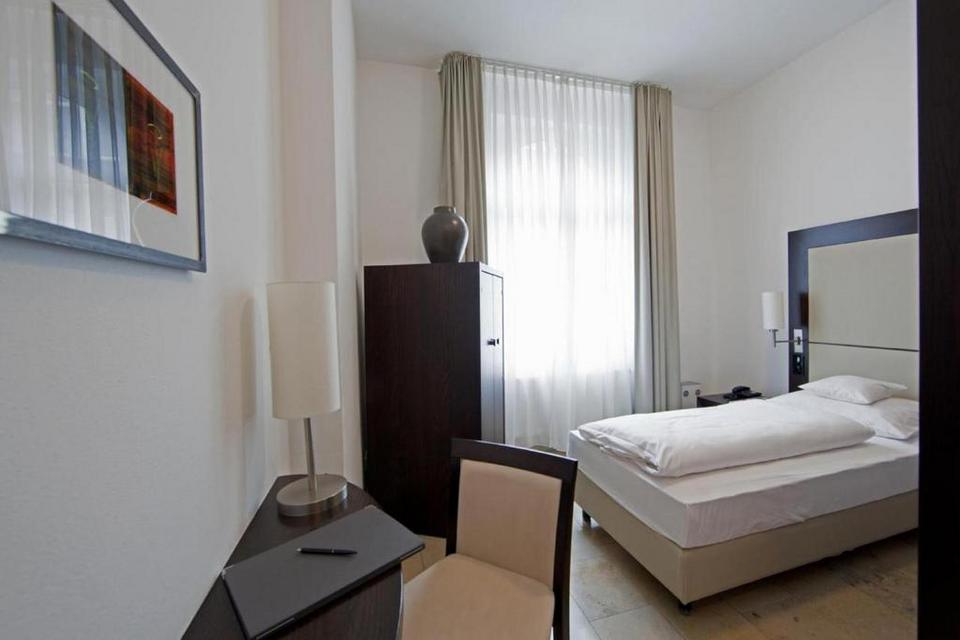 Burns Art Hotel Dusseldorf Reviews Photos Prices Check In Check Out Timing Of Burns Art Hotel More Ixigo