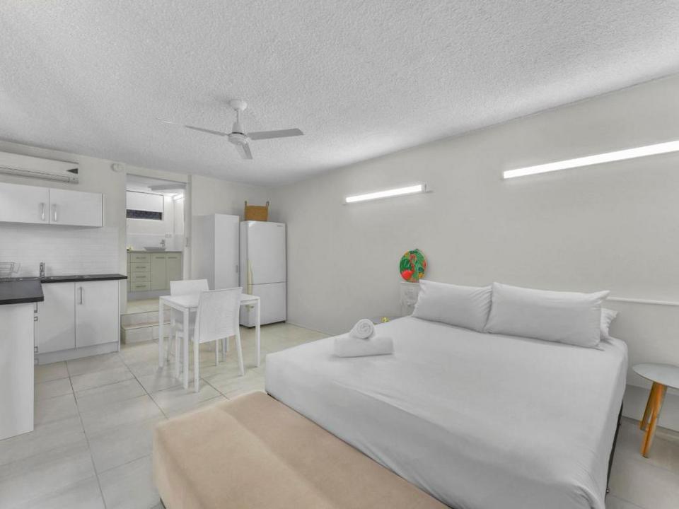 Camden Motor Inn Hotel Gold Coast Reviews Photos Prices Check