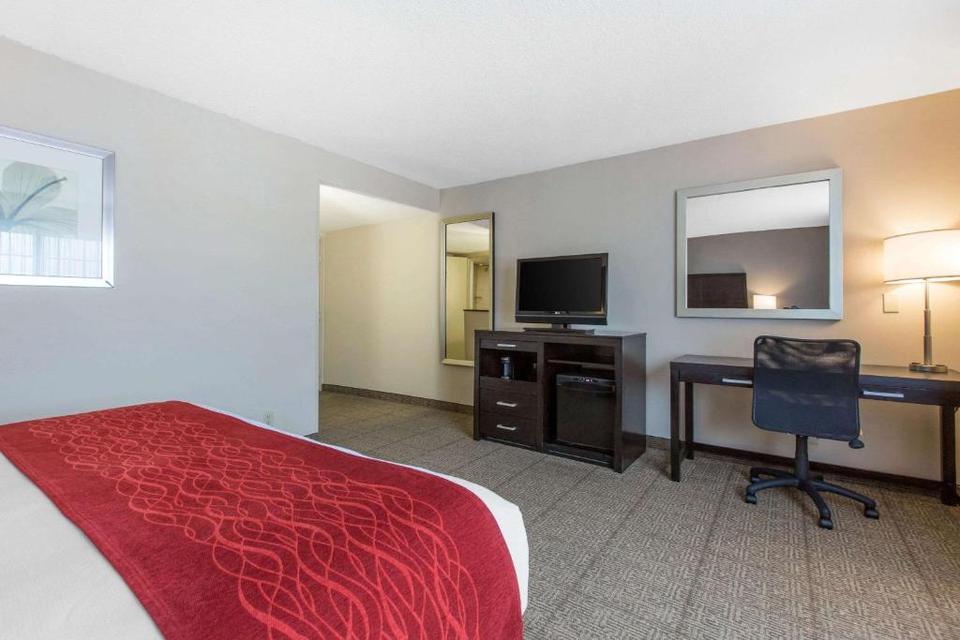 Comfort Inn Suites Zoo Seaworld Area Hotel San Diego Reviews