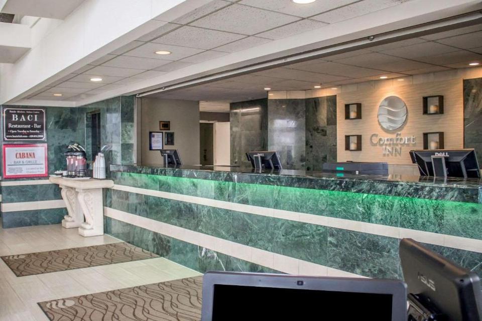 Comfort Inn Hotel Sandusky Reviews Photos Prices Check In