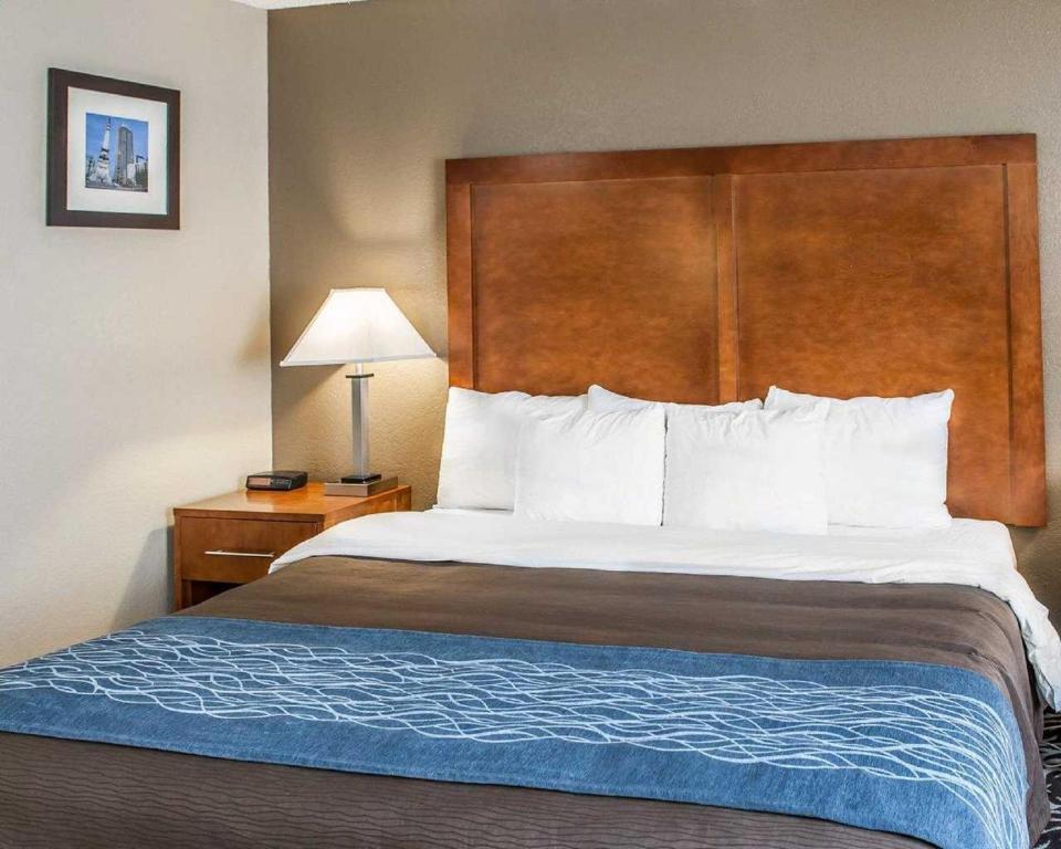 Comfort Inn South Hotel Indianapolis Reviews Photos Prices