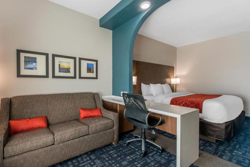 Comfort Suites Fort Lauderdale Airport Cruise Port Hotel Dania