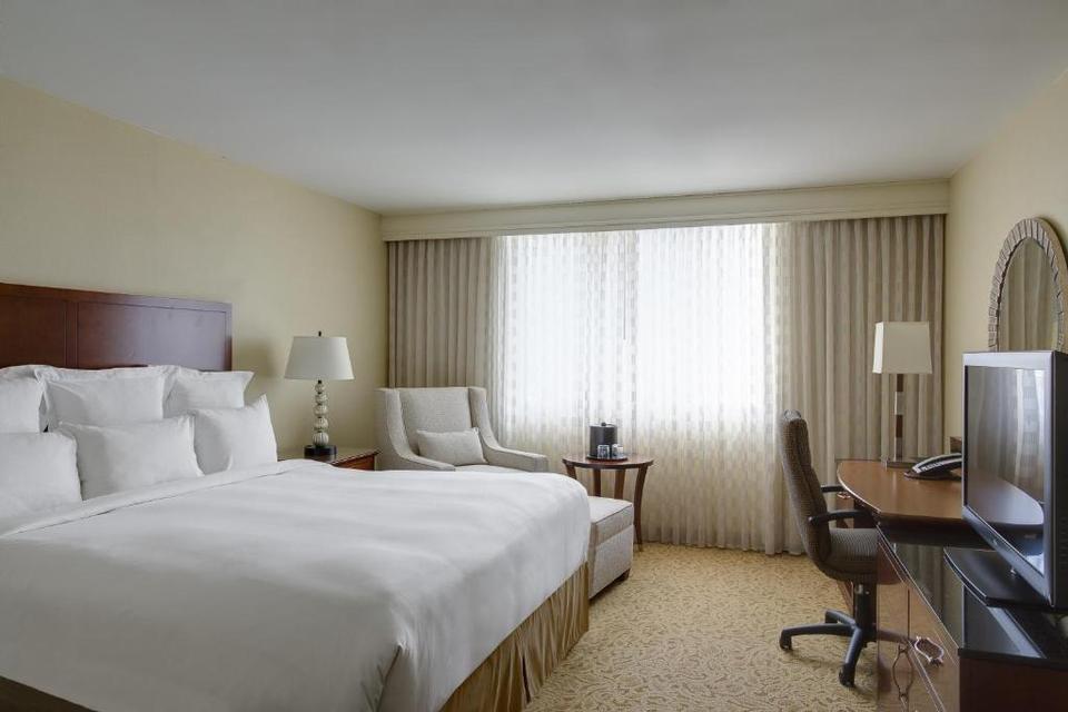 Addison Marriott Quorum By The Galleria Hotel Dallas Reviews - 