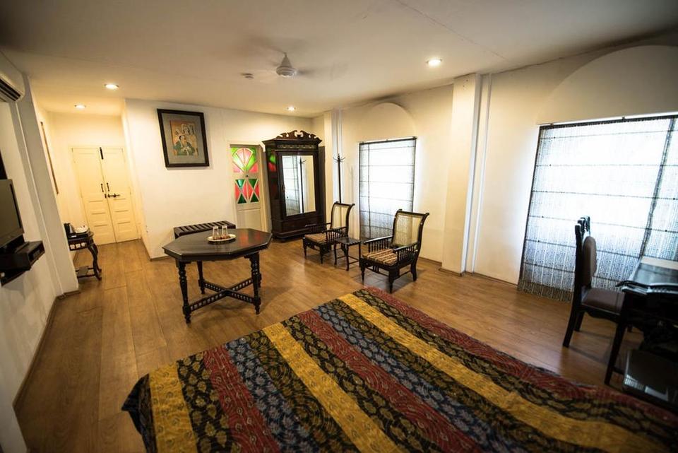 Divans Bungalow Hotel Ahmedabad Reviews Photos Prices - 