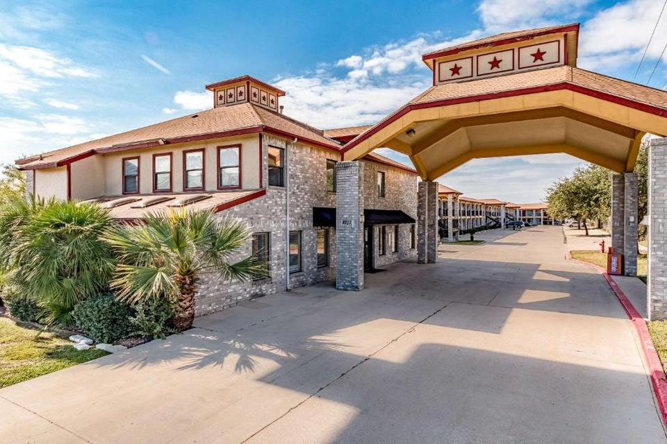 hotels near lackland air force base