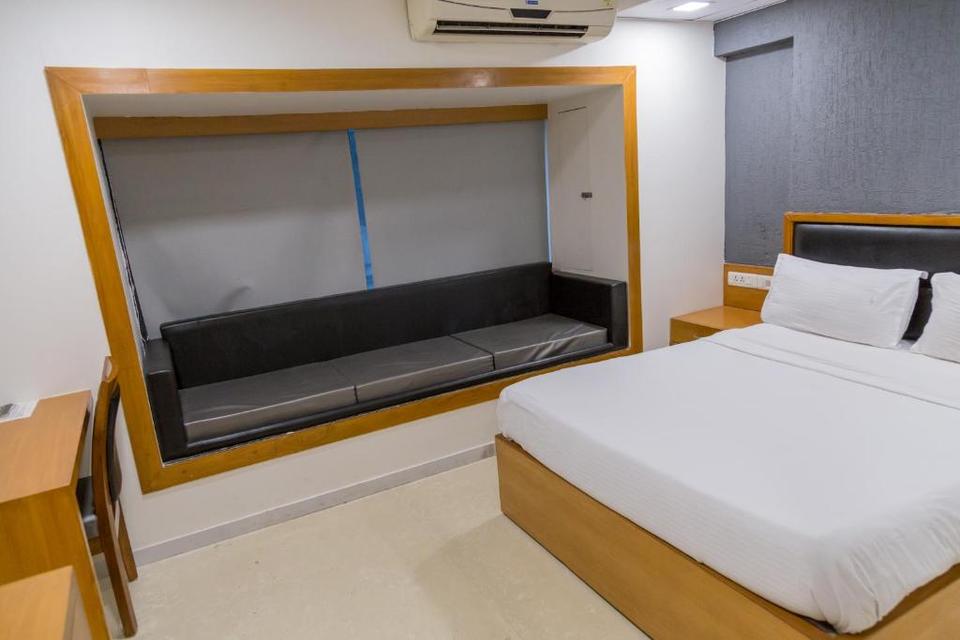 Discount [80% Off] Ginger Ahmedabad Satellite India | J Bar M Hotel