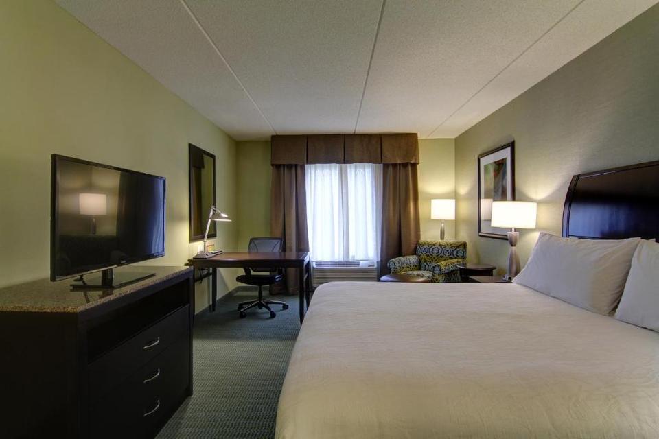 Hilton Garden Inn Hotel Woodbridge Reviews Photos Prices Check