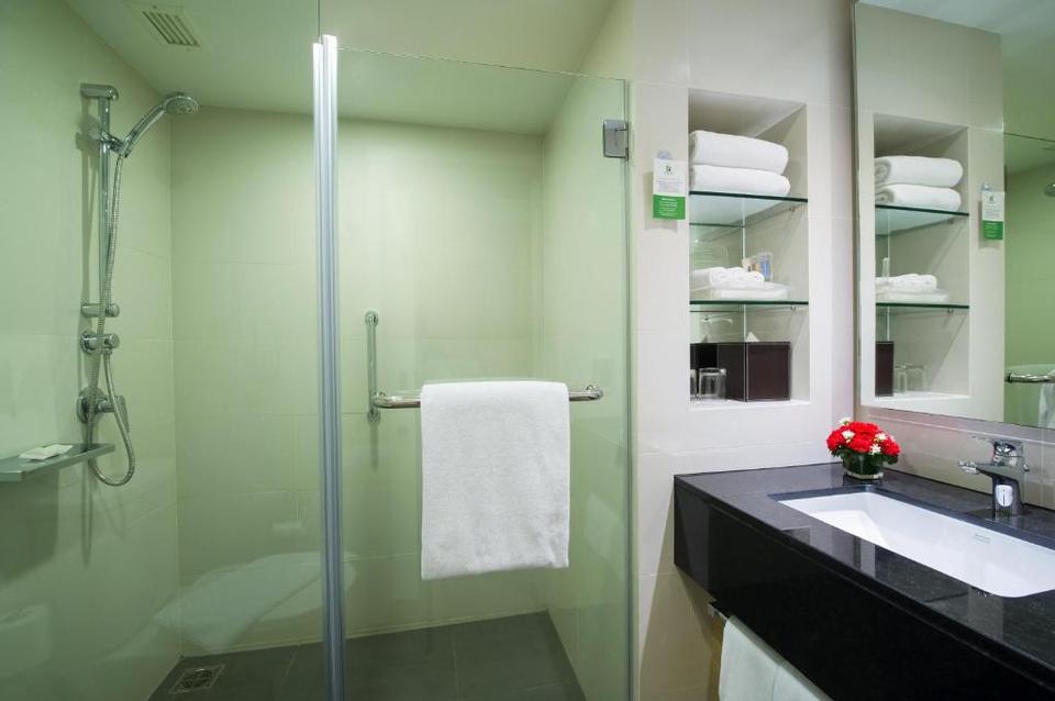 Holiday Inn Silom Hotel Bangkok Reviews Photos Prices Check In Check Out Timing Of Holiday Inn Silom Hotel More Ixigo