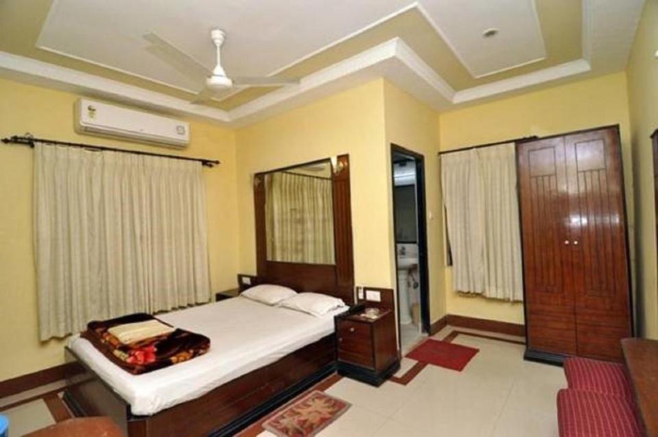 Hotel Dolphin Digha Reviews Photos Prices Check In Check - 