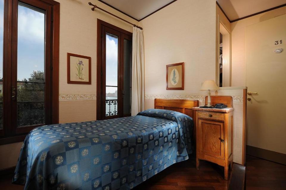 Hotel La Calcina Venice Reviews Photos Prices Check In Check Out Timing Of Hotel La Calcina More Ixigo