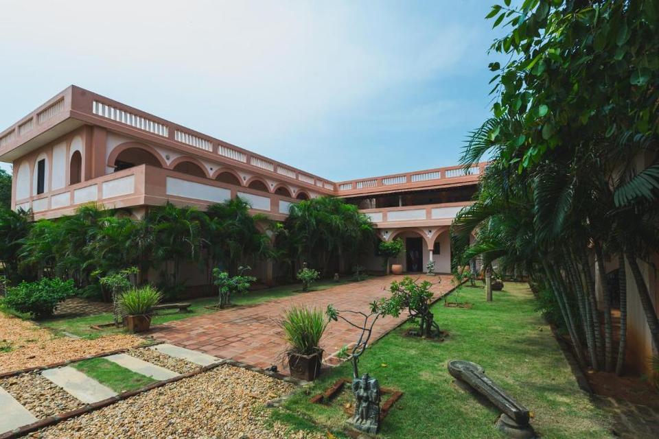 Lily Pool Villa Hotel Pondicherry Reviews Photos Prices Check