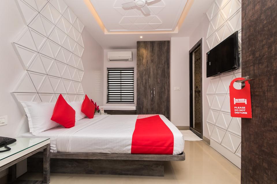 Oyo 10614 Hotel Glassotel Kolkata Reviews Photos Prices - 