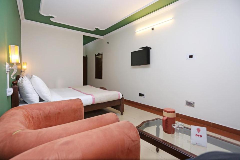 Oyo Flagship 161 Hotel Nainital Reviews Photos Prices - 