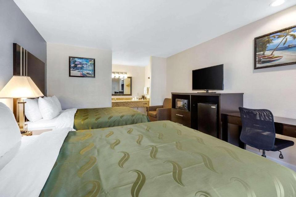 Quality Inn Suites Fountain Valley Hotel Huntington Beach Reviews