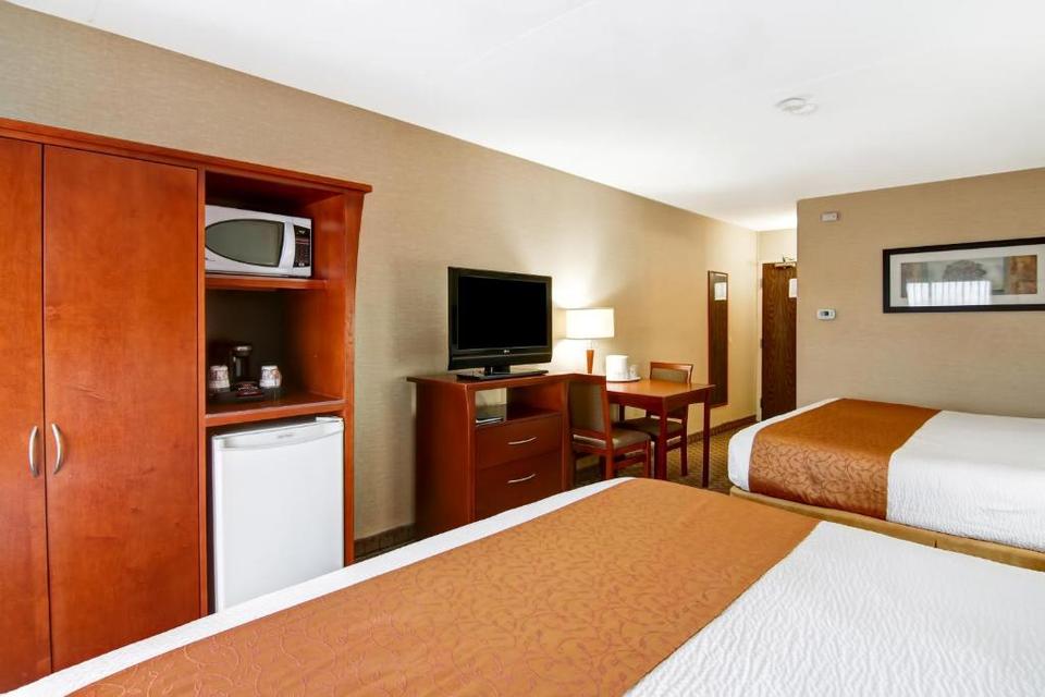 Quality Inn Hotel Kitchener Reviews Photos Prices Check In