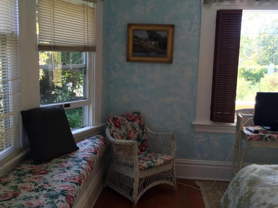 Secret Garden Inn Cottages Hotel Santa Barbara Reviews Photos