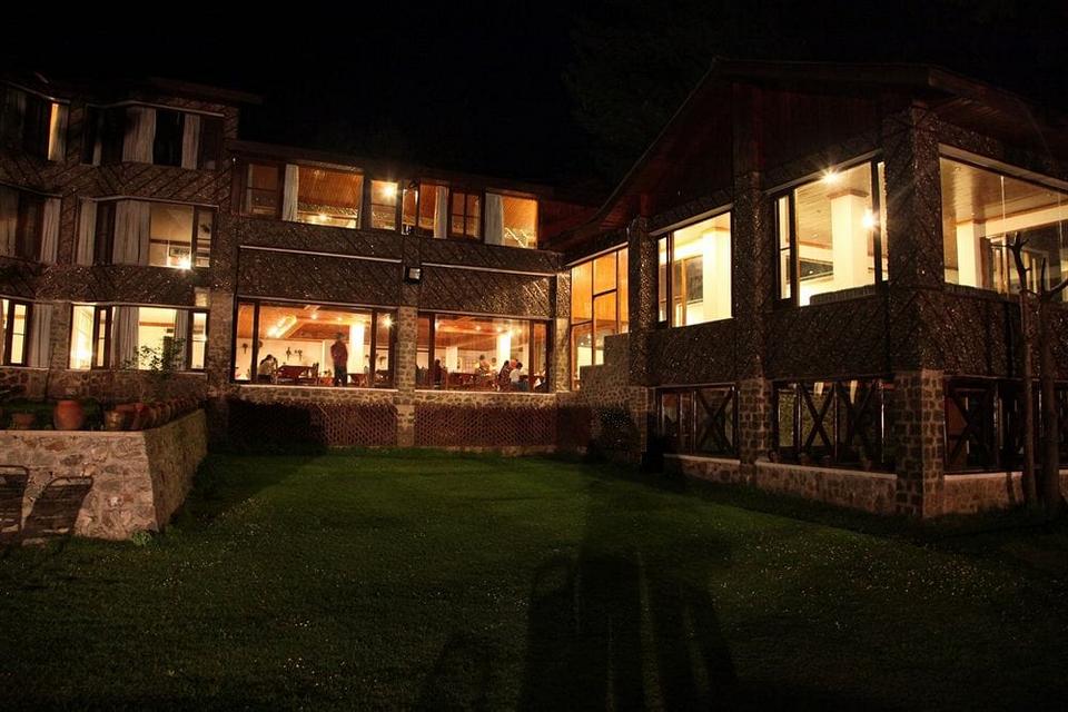 Senetor Pine N Peak Hotel Pahalgam Reviews Photos Prices Check