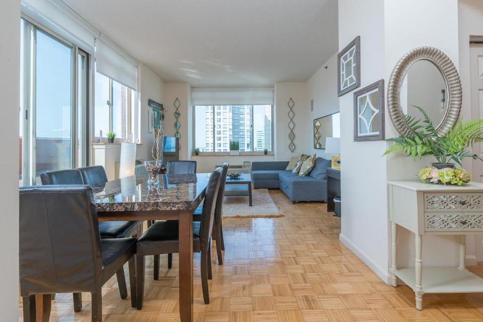 skyline luxury home suites