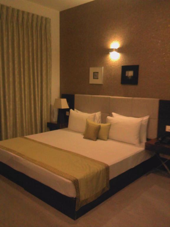 Stately Suites Golf Course Road Hotel Gurugram Reviews - 