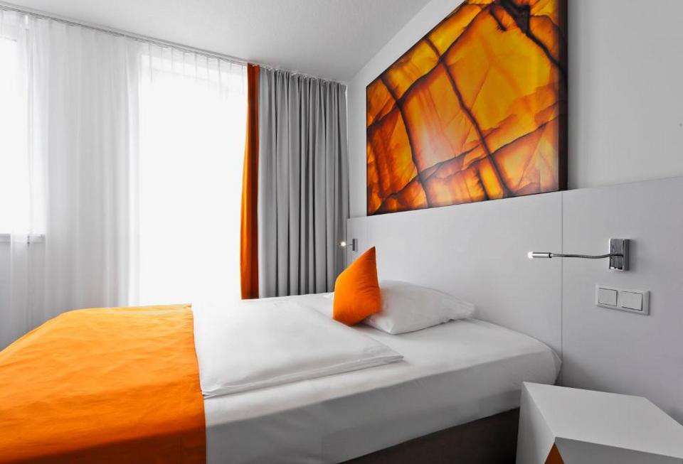 Wyndham Garden Duesseldorf City Centre Koenigsallee Hotel Dusseldorf Reviews Photos Prices Check In Check Out Timing Of Wyndham Garden Duesseldorf City Centre Koenigsallee Hotel More Ixigo