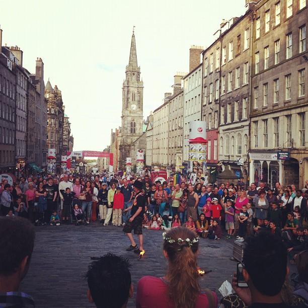 Paris edimbourg. Grassmarket Square Edinburgh.