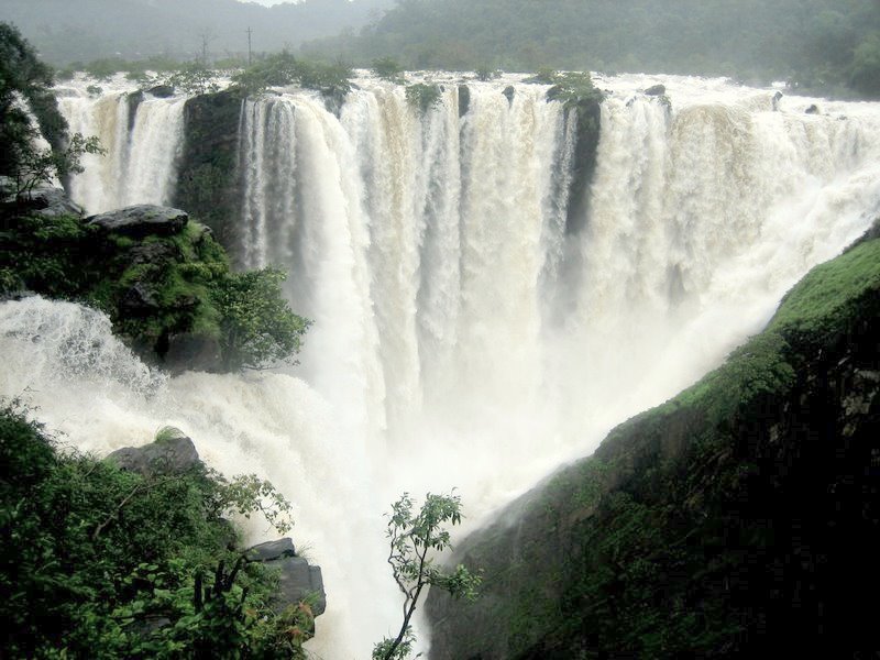 29 waterfalls in Maharashtra | nature wildlife in Maharashtra