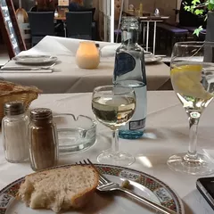 Restaurants Near Around El Lazo Dusseldorf With Map Ixigo Trip Planner