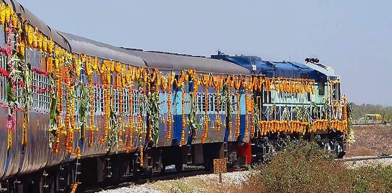 Diwali & Chhath Puja 2026: Indian Railways Plans Over 6,200 Special Train Trips to Manage Festive Rush Diwali & Chhath Puja 2026: Indian Railways Plans Over 6,200 Special Train Trips to Manage Festive Rush