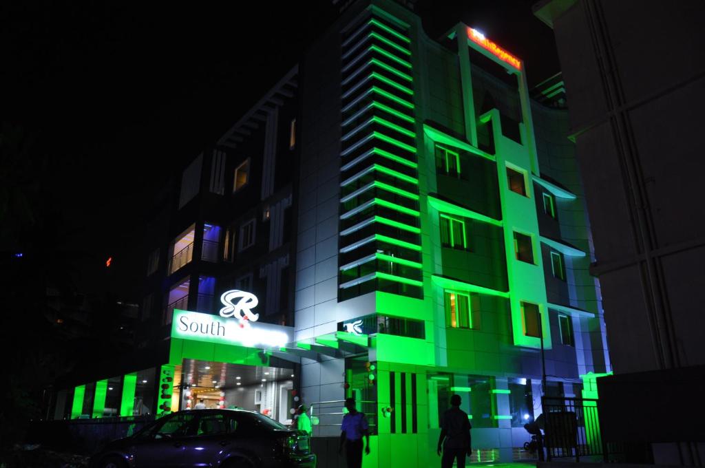 The Avenue Center Hotel Cochin Tariff Reviews Photos Check In Hotel South Regency