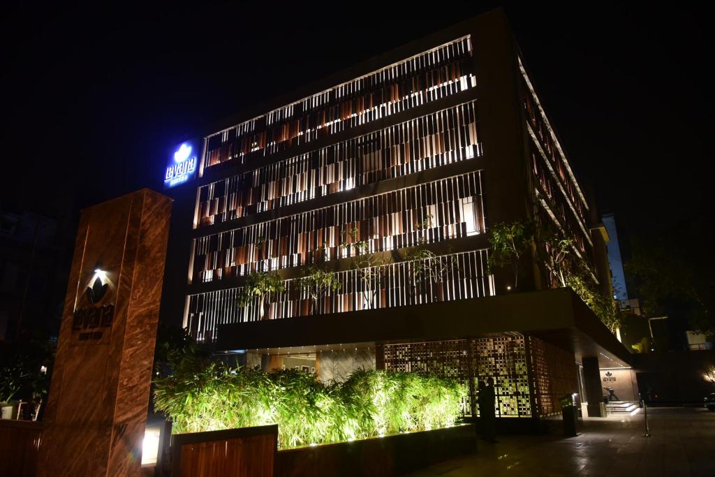 330 Hotels In Lucknow Compare Book Tariff Levana Suites In Lucknow
